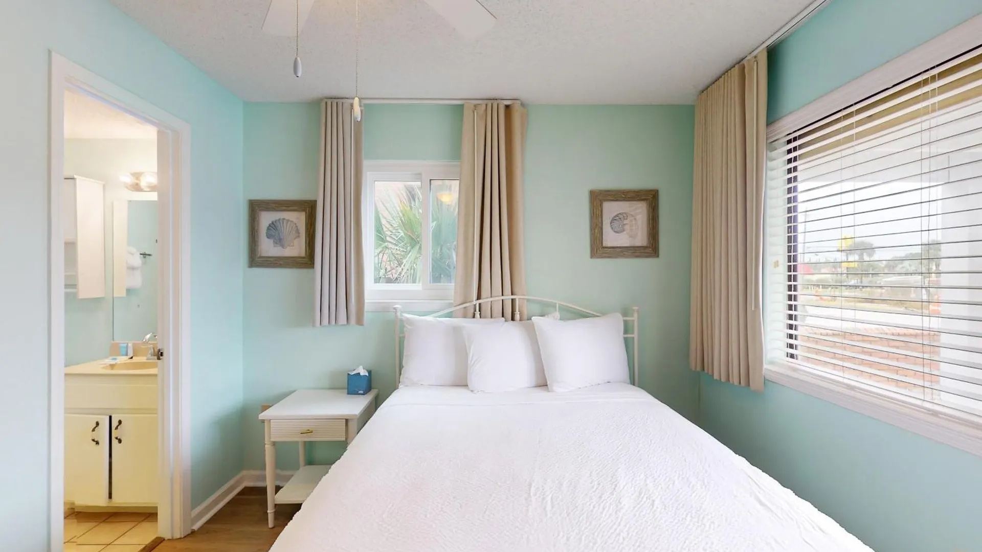Front Beach Retreat D1 Panama City Beach