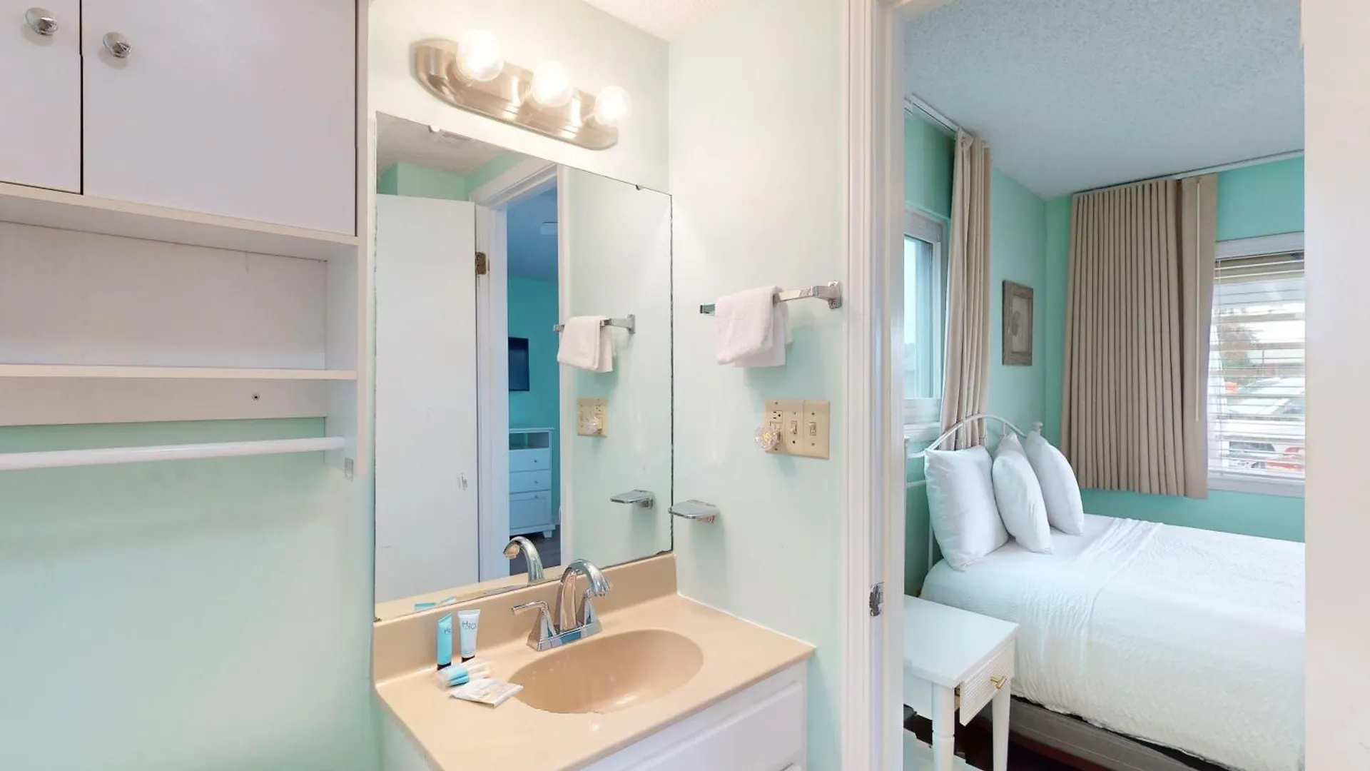 Front Beach Retreat D1 Panama City Beach USA